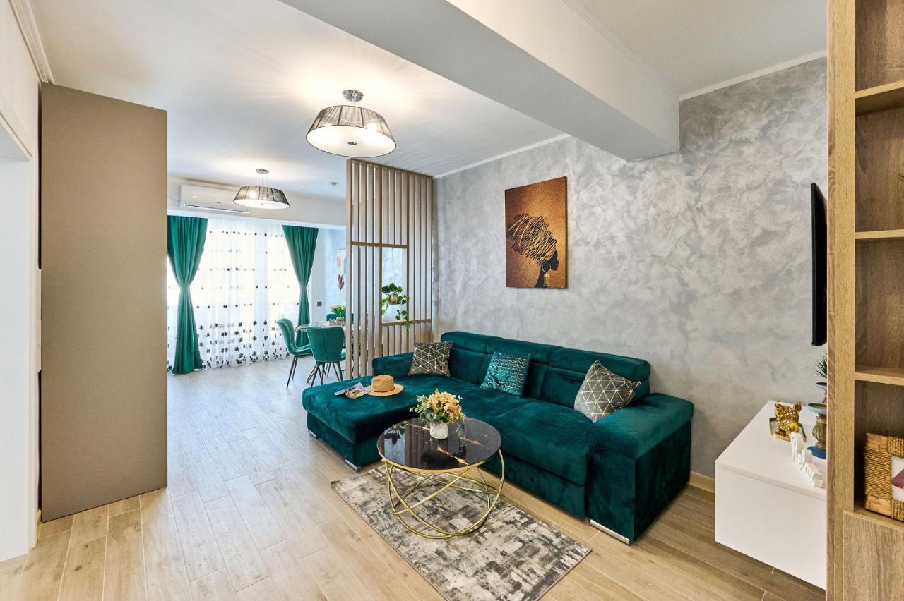 Ademar Luxury Apartment- Spa&Pool Beach Resort Mamaia Exterior foto