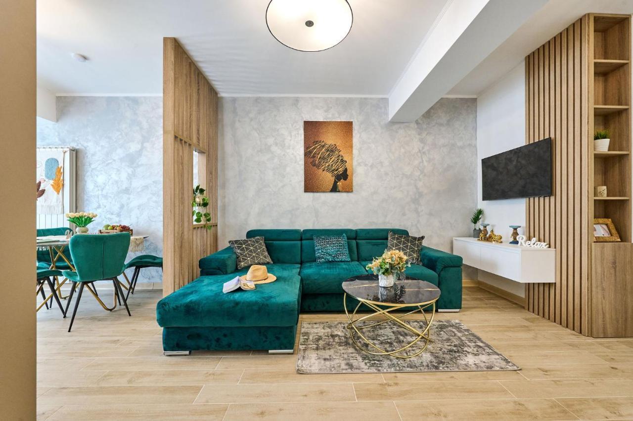 Ademar Luxury Apartment- Spa&Pool Beach Resort Mamaia Exterior foto